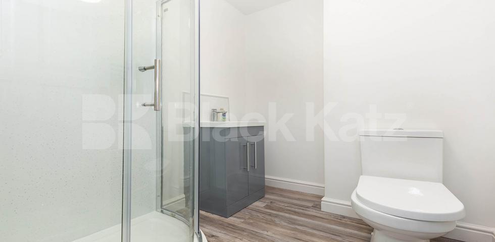 Newly refurbished 3 bed with luxury kitchen and 3 bathrooms Clarence Gardens, Camden / Euston